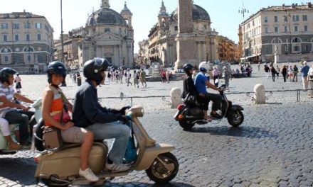 Tour de Vespa em Português